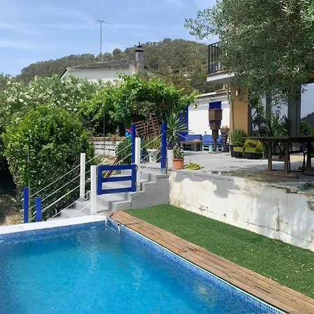 El Portal, 12 Mins From Sitges Pensjonat 3*